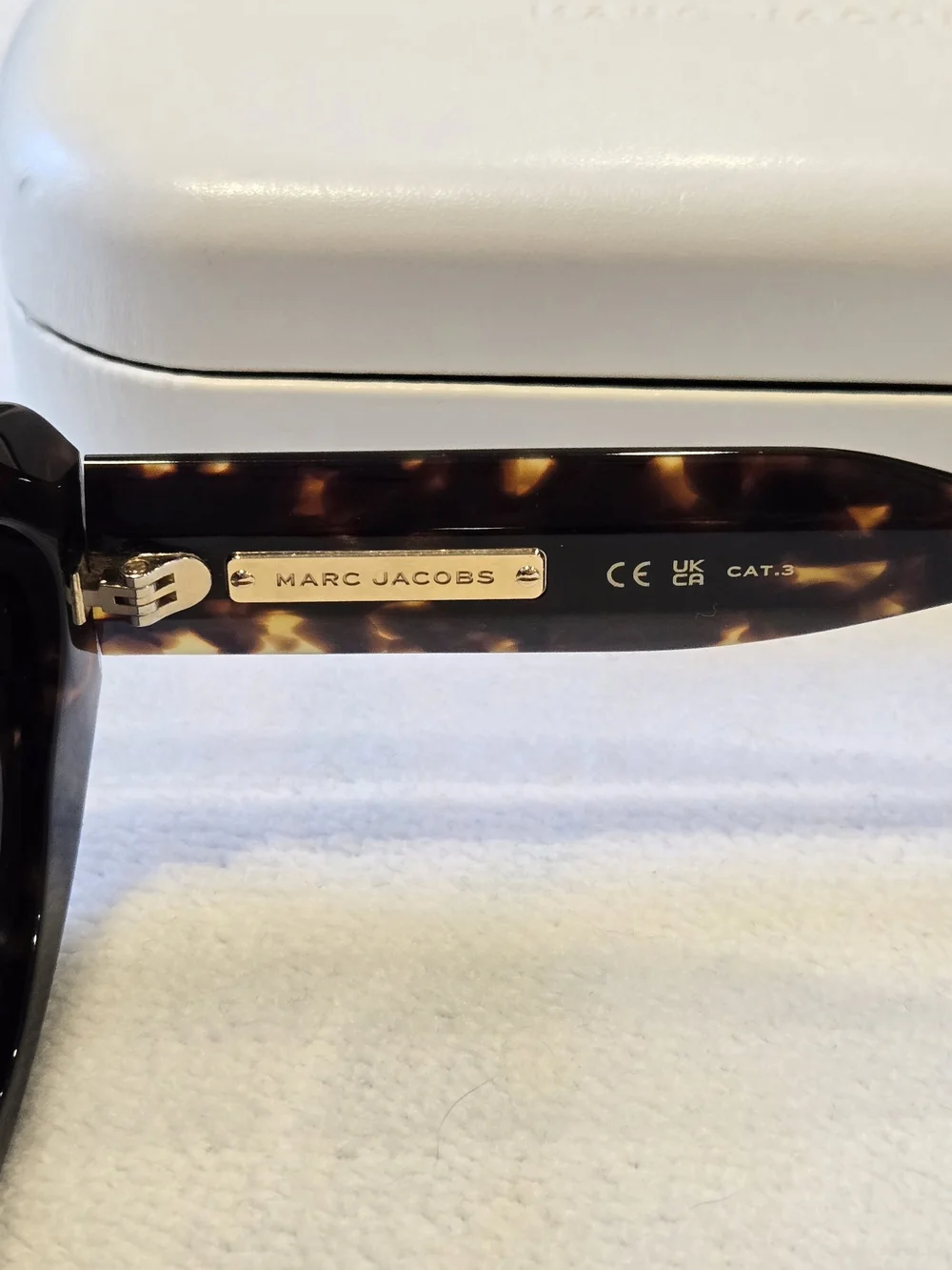 Marc Jacobs Authentic NWOT Tortoiseshell Sunglasses w/Dark Brown Gradient Lenses
